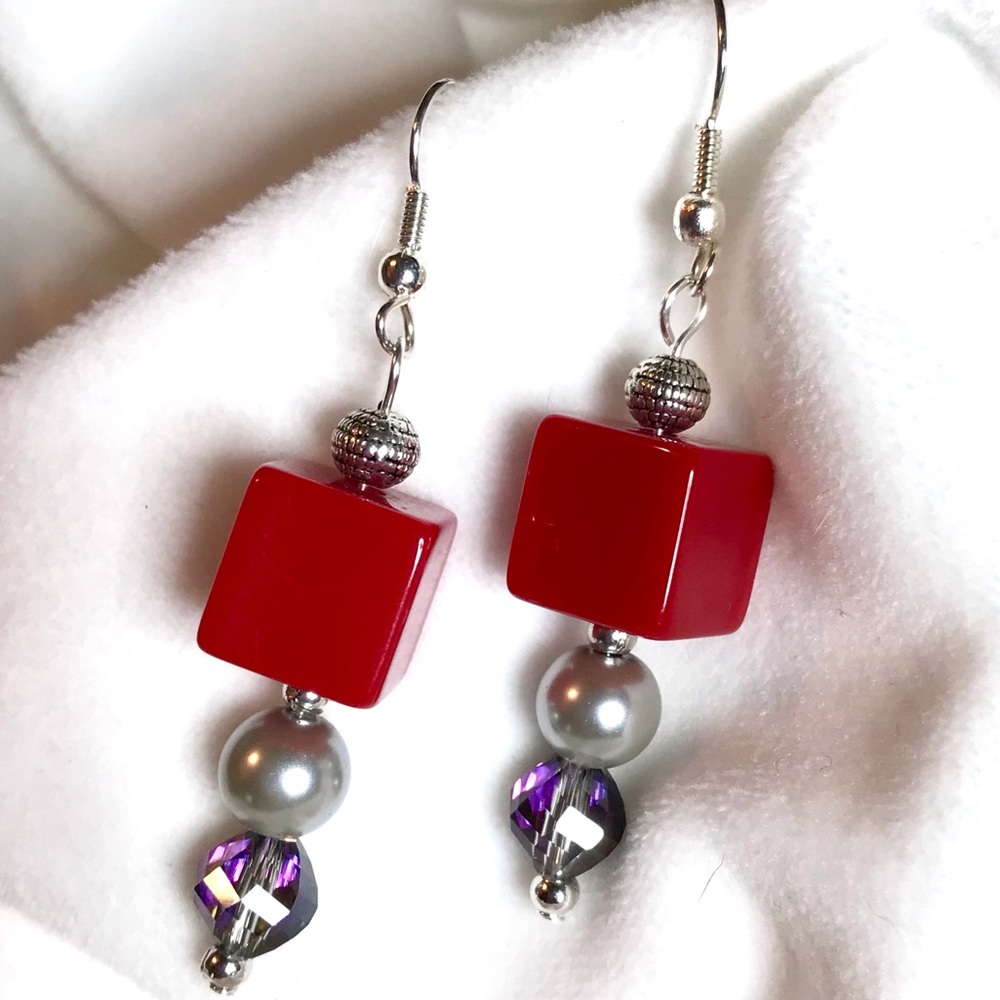 Handmade Earrings with Vintage and Modern Elements (E161-0H)